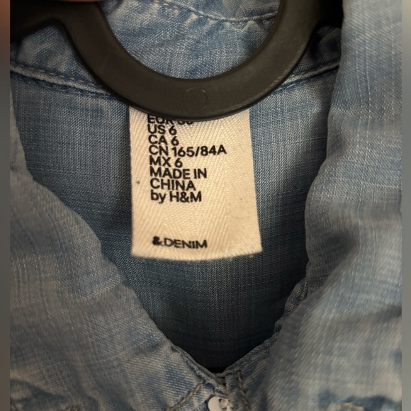 Women’s Denim Shirt Bundle Size Small - Picture 8 of 8